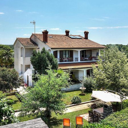 Amazing Apartment In Porec With Wifi ภายนอก รูปภาพ