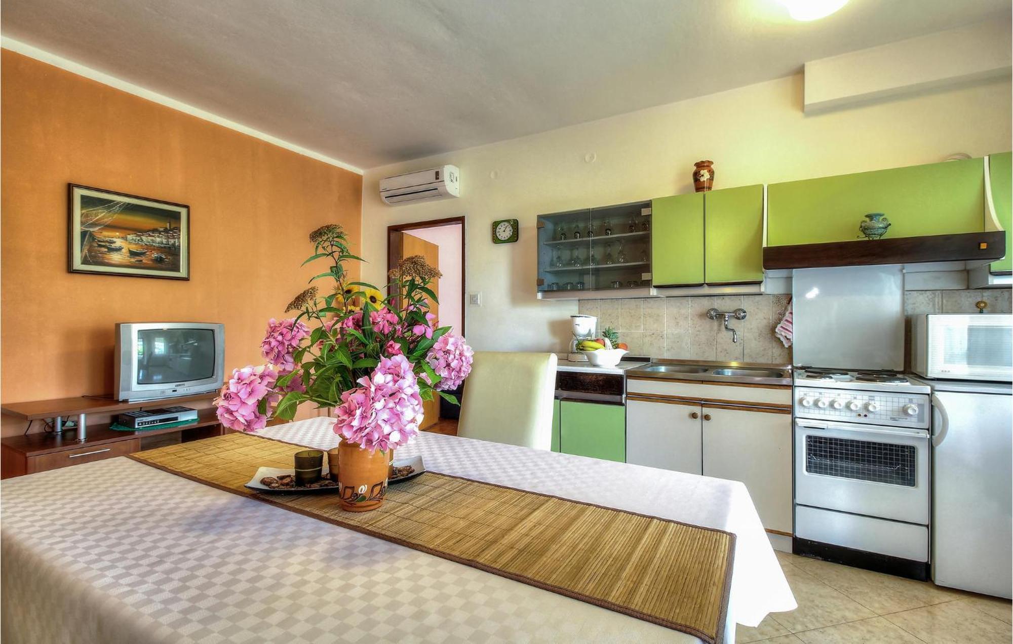 Amazing Apartment In Porec With Wifi ภายนอก รูปภาพ