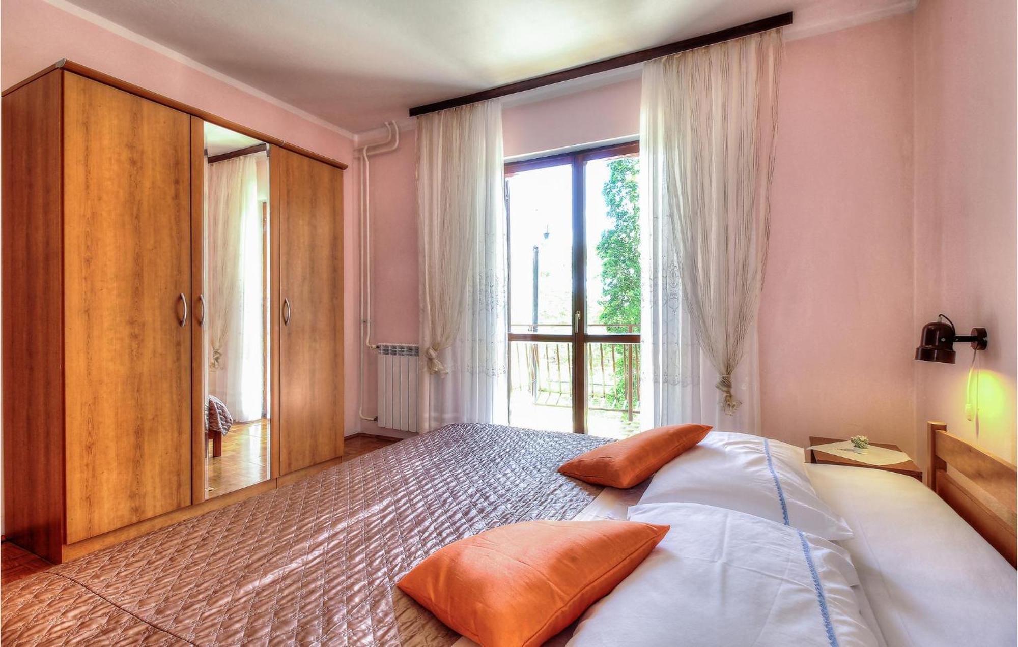 Amazing Apartment In Porec With Wifi ภายนอก รูปภาพ